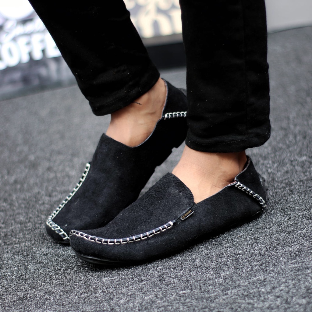 Sepatu Slip On Casual Kulit Asli Kerja Santai Hitam Pria Abrhm Mocsue