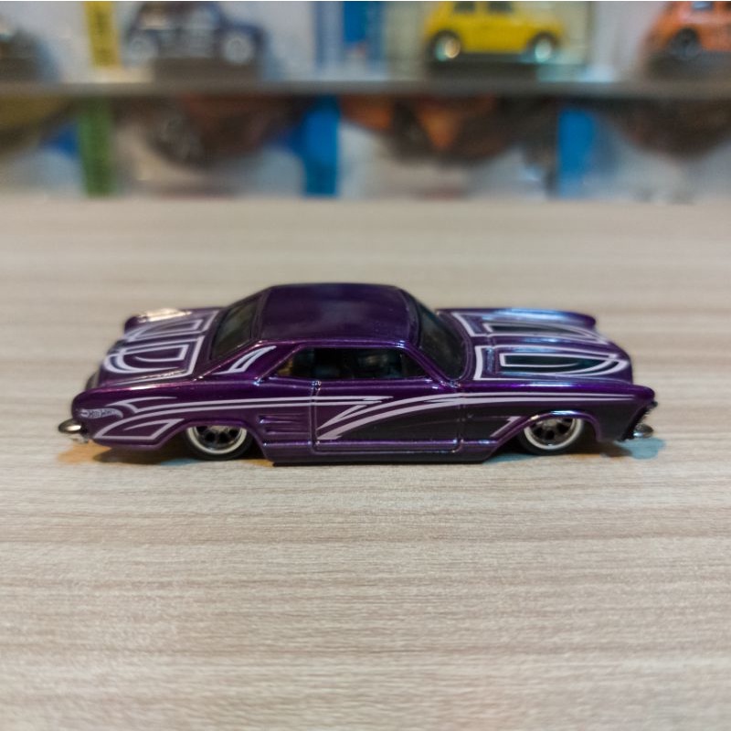 HOT WHEELS 64 BUICK RIVIERA LOOSE - SUPER TREASURE HUNT - THS - STH