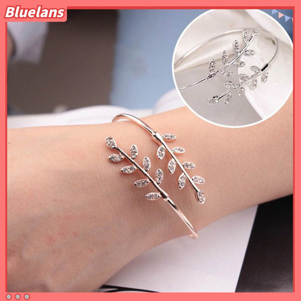 Gelang Bangle Model Terbuka Adjustable Bentuk Daun Aksen Berlian Imitasi Untuk Wanita