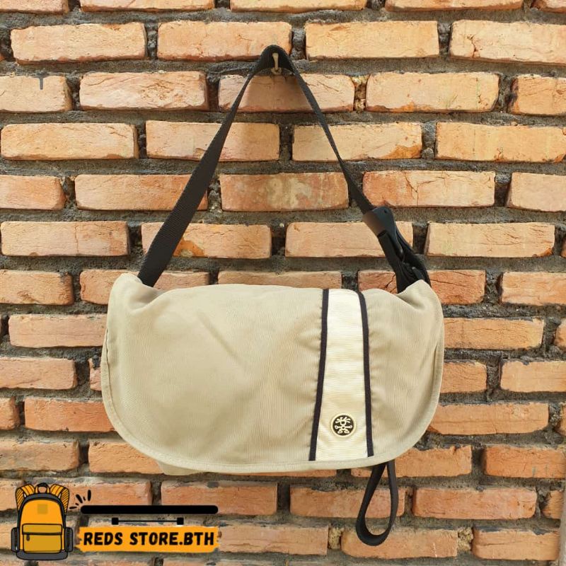 Crumpler selempang second ori