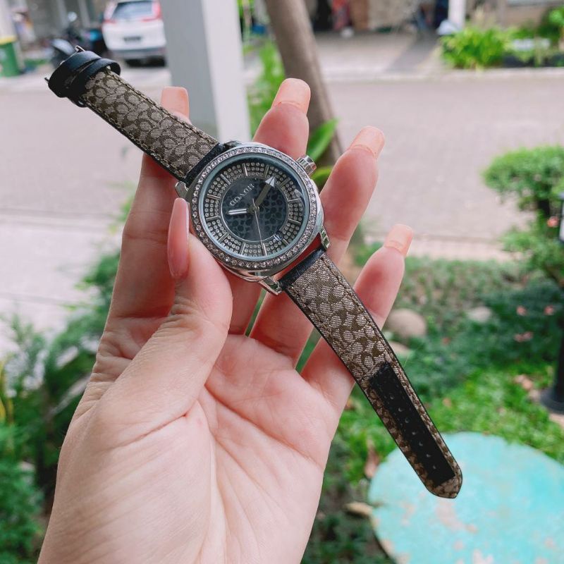 Jam Tangan Wanita Coach Jam Tangan Kulit Terlaris Jam Tangan Outdoor Pria Wanita Bisa COD