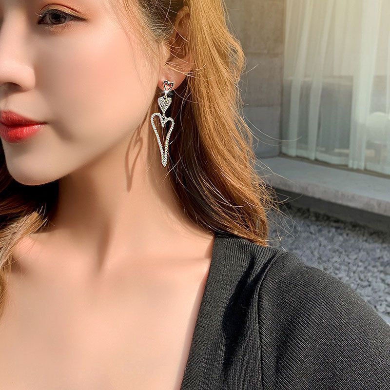 Anting Tusuk Gantung Temperament Desain Hati Hias Berlian Gaya Elegankoreamewah Untuk Wanita