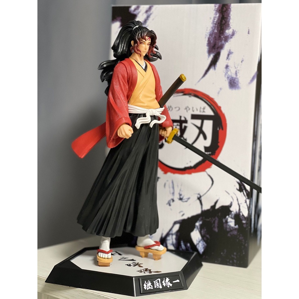 Pajangan action figure anime kimetsu no yaiba yoriichi ,kokushibo dan douma