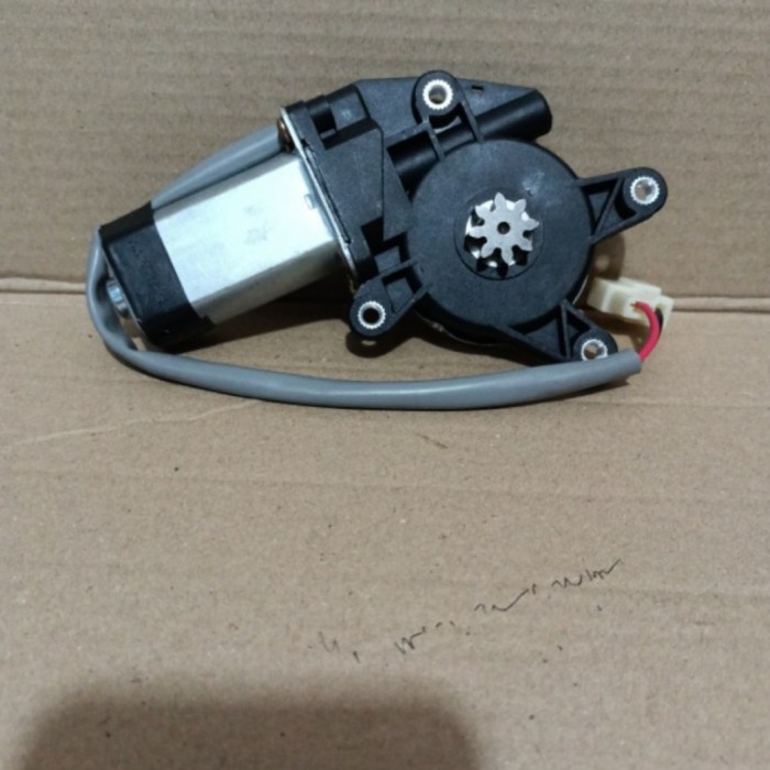 MOTOR POWER WINDOW DEPAN HYUNDAI GETZ .