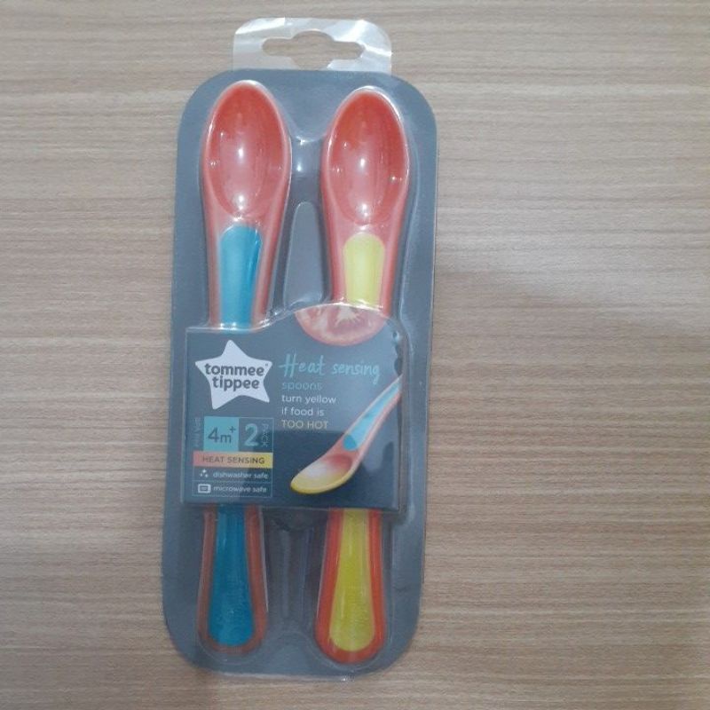 Tommee Tipppe Heat Sensing Spoon/ Sendok Sensor Panas Bayi