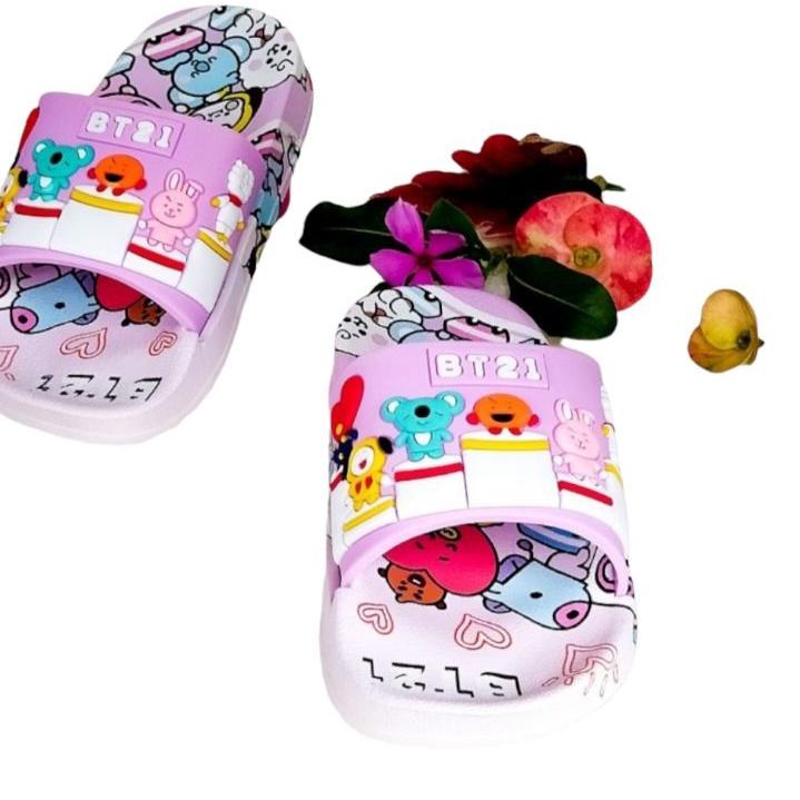 SENDAL SLOP KARET ANAK PEREMPUAN TERBARU,SANDAL ANAK  BT21 NYAMAN DIPAKE MOTIF TERBARU KEKINIAN.