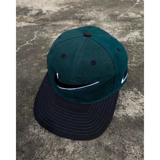 Topi nike vintage