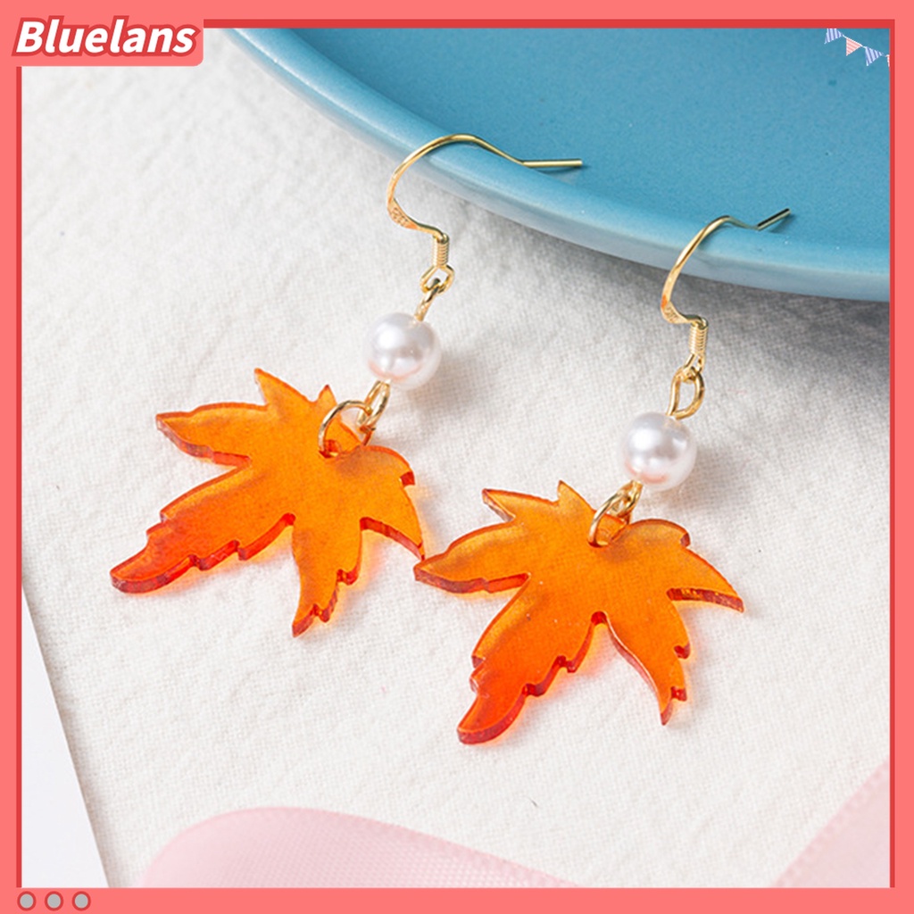 1 Pasang Anting Kait Rantai Rumbai Desain Daun Maple Aksen Mutiara Tiruan Warna Oranye Untuk Hadiah