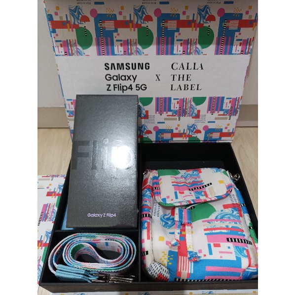 SAMSUNG GALAXY Z FLIP 4 + SAMSUNG CARE + FREE GIFT