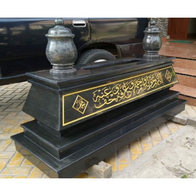 Makam Granit Ukir Kaligrafi