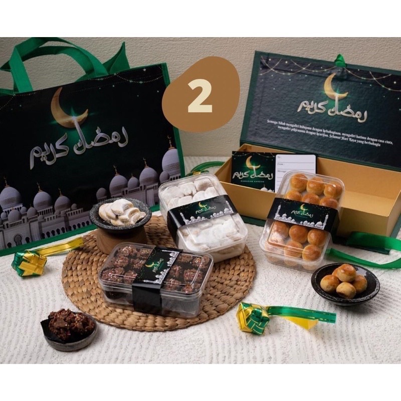 

HAMPERS KUE LEBARAN 1 SET