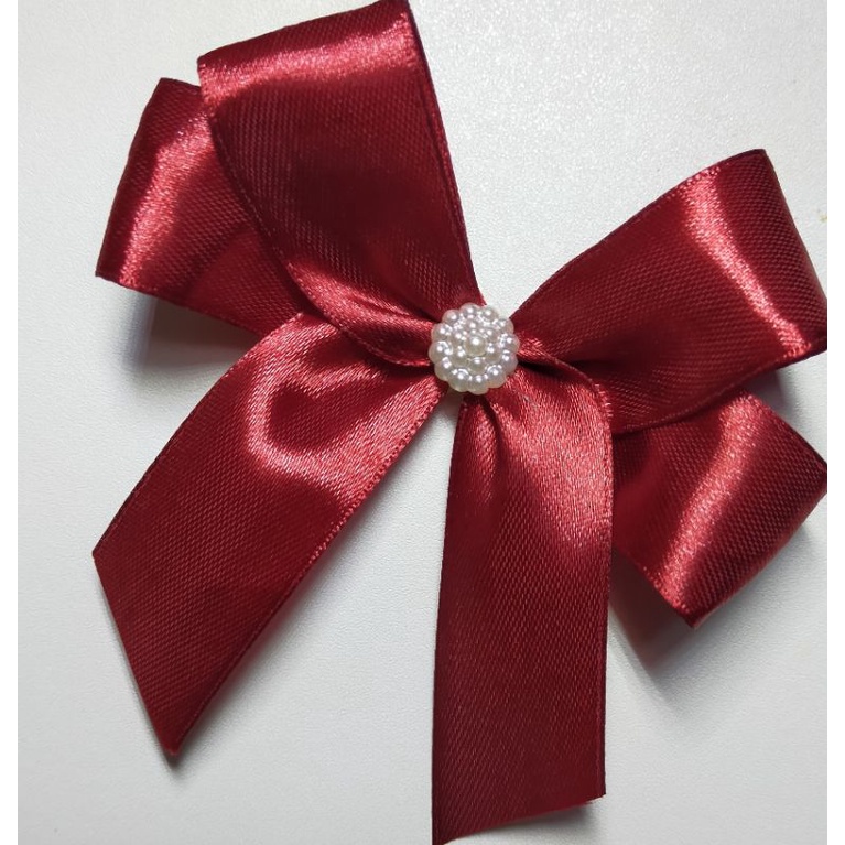 

1 Pcs Pita kado / Pita Jadi / Pita Souvenir / Pita Hampers / Pita Natal / Pita Satin / Pita Hias / Pita Besek / Pita Parcel / Aplikasi Pita / Bross / Seserahan