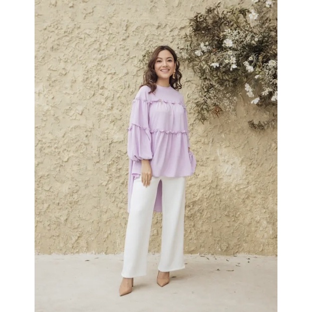 Yola Blouse Taro wearing klamby