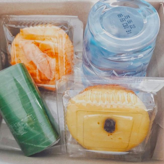 

Murah nampol--Paket Snack Box Murah isi 4 macam