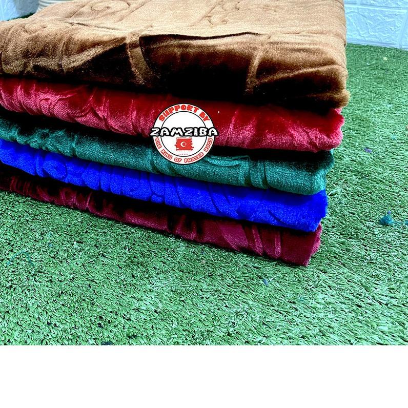 Sajadah Minimalis Spigel /Sajadah Polos Turkey Turki Turkiye /Sajadah Bulu Tebal Besar /pcs