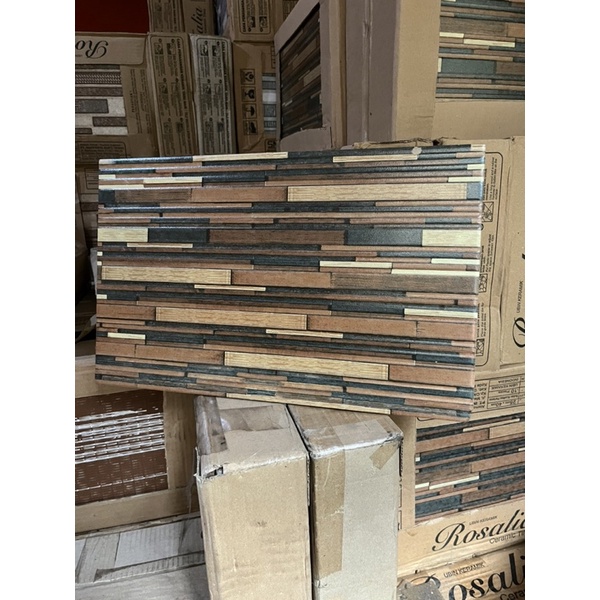 KERAMIK DINGDING BATU ALAM TOSALIA UKURAN 25x40