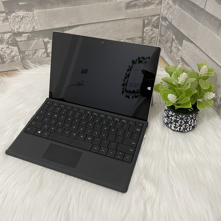 Netbook 2 in 1 microsoft Surface 3