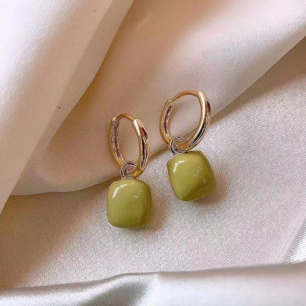 Mxbeauty Anting Menjuntai Wanita Fashion Perhiasan Desain Sederhana Warna Putih Manis Warna Hijau Bentuk Kubus Enamel Alloy Fashion Hoop Earrings