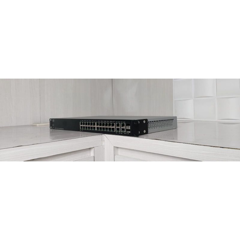 Switch Cisco Manage SF300-24