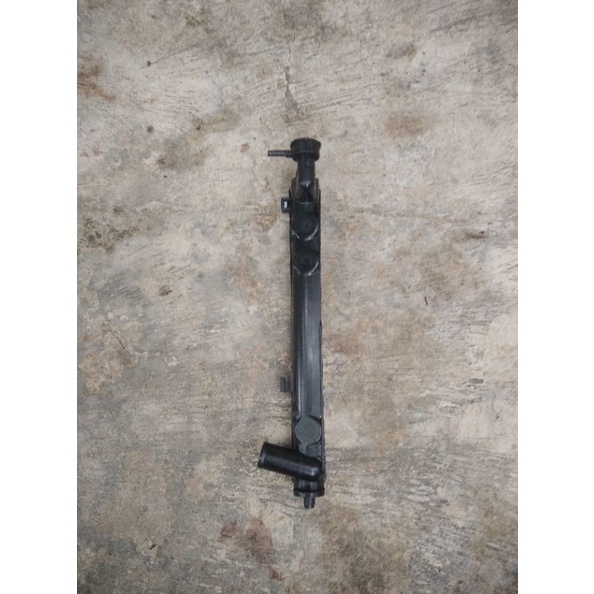 Uppertank radiator Toyota wish pengisian