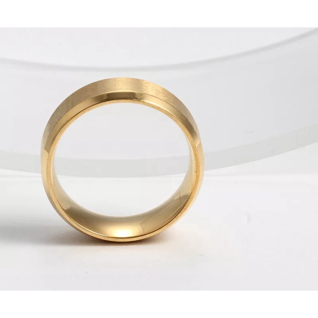 Cincin Unisex Model Poles Tepian Halus Tersedia Warna Gold dan Silver
