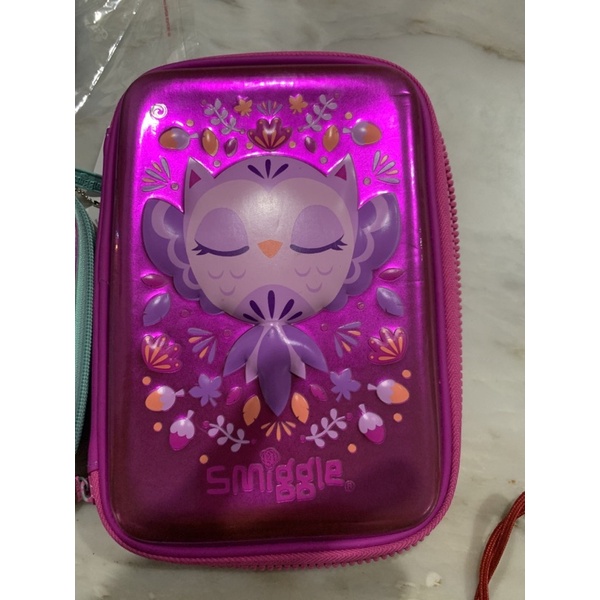 

asli beli di counter secon / prelove Pencil Case Original smiggle chat for detail ya terimakasih