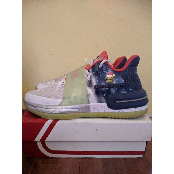 Sepatu Basket bekas/second size besar 48 - Peak Flash 2