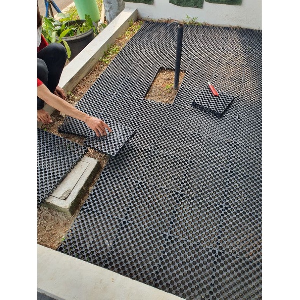

drainase rumput sintetis ukuran 25cmx25cn tinggi 3cm