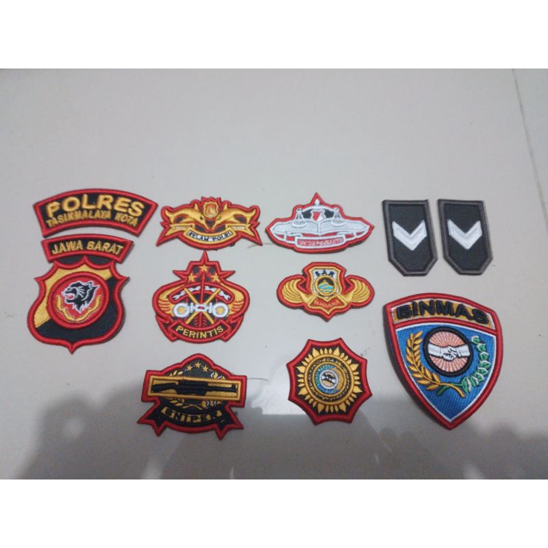 ATRIBUT POLRI BINMAS TIMBUL