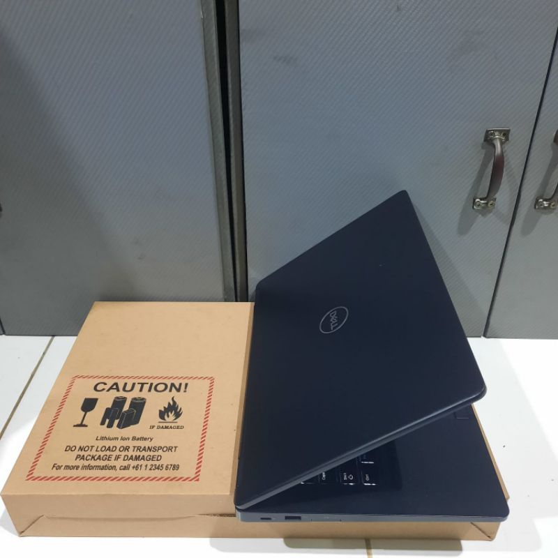 Laptop Dell Latitude 5490 Cor i5-8350U Ram 8GB HDD 1TB Keyboard Backlight Layar 14 inch FHD 1920X1080