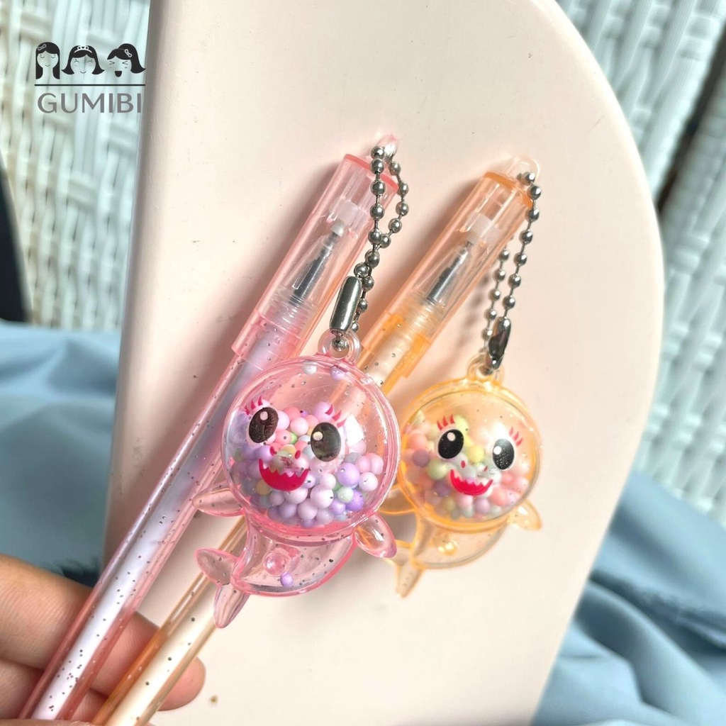 

12 pcs PULPEN GANTUNGAN BABY SHARK BOLPEN GEL LUCU UNIK IMUT IKAN MANIK BOLA GABUS