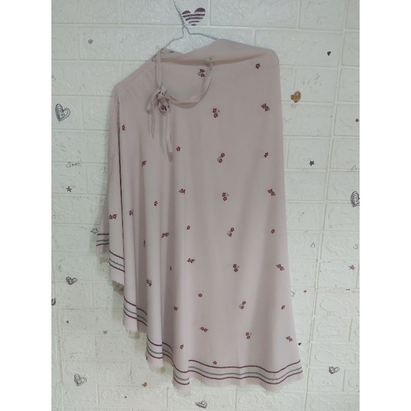 Preloved Bergo Vanilla Hijab