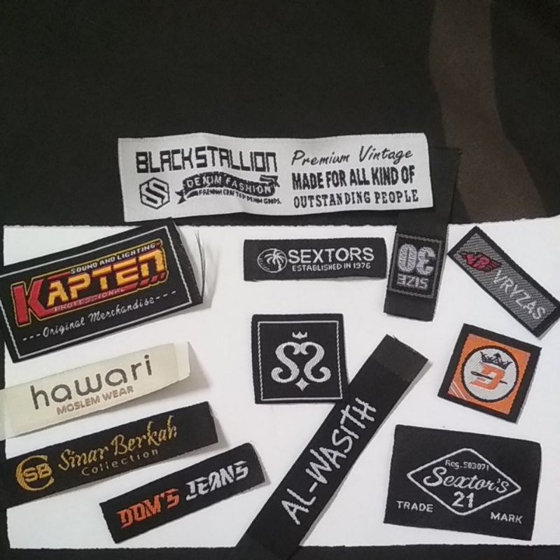 

Label baju woven 4x5cm atau 1,5x5cm...100 lusin dapat diorder disini