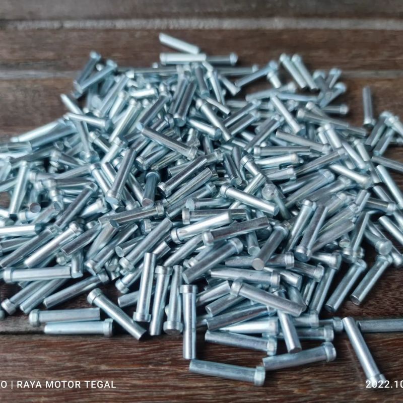 Paku kancing pedal rem vespa super