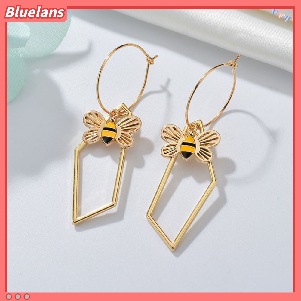 Anting Hoop Panjang Menjuntai Bentuk Kotak Lebah Cherry Rose Model Hollow Untuk Wanita