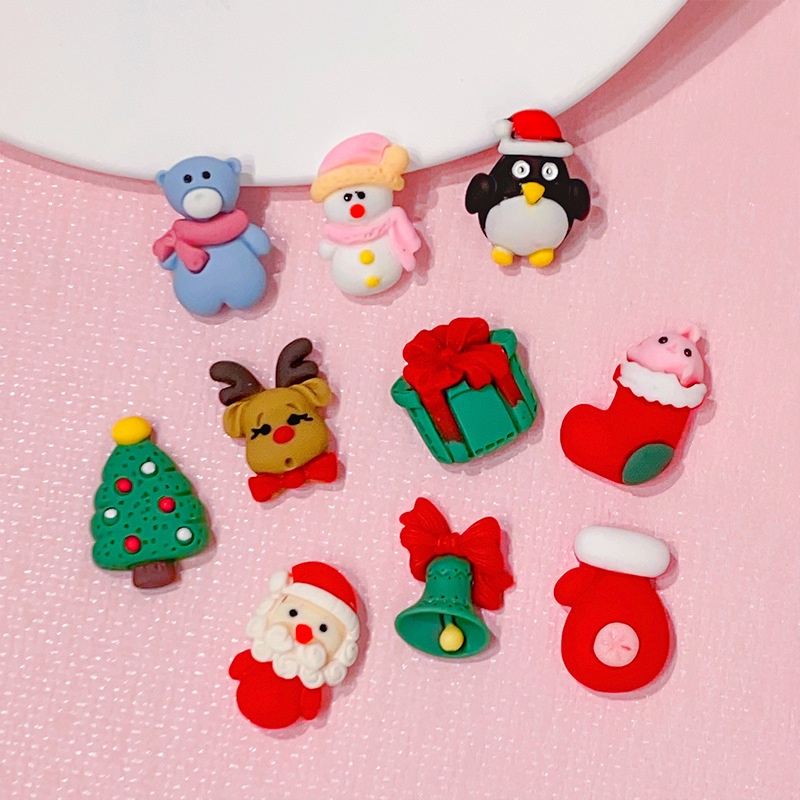 10pcs Liontin Resin Desain Santa Gingerbread Man / Pohon Natal / Snowman Handmade DIY Untuk Membuat Perhiasan