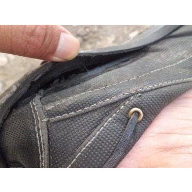 

Lem Sepatu Kulit Untuk Reparasi Sepatu Dan Tas