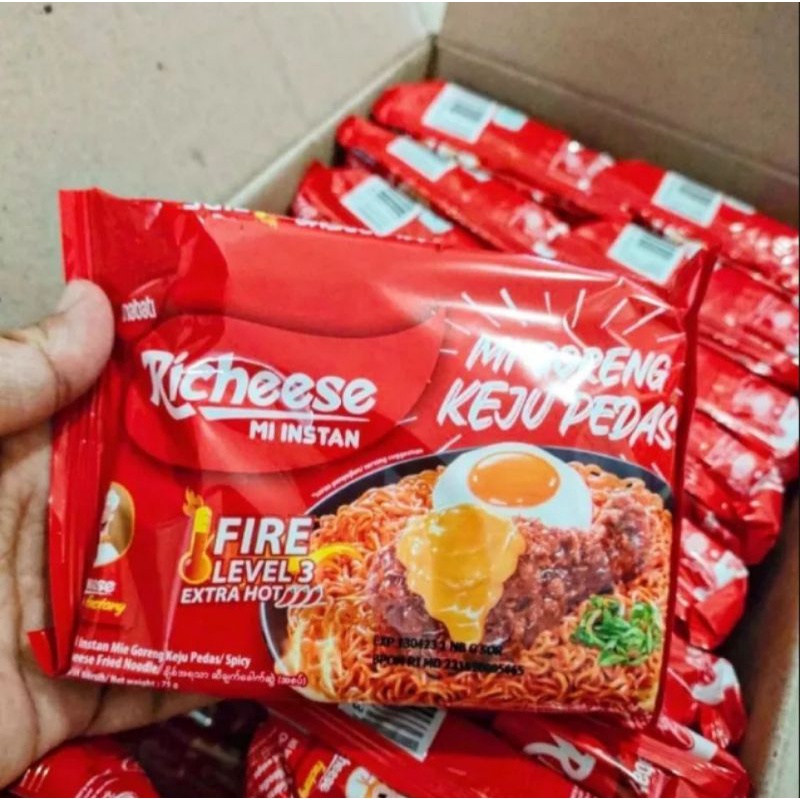 

RICHEESE MIE GORENG EXTRA PEDAS LEVEL 3