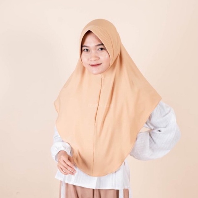 Raisa Instan Pet/Bergo Jersey Pet by Izza Hijab