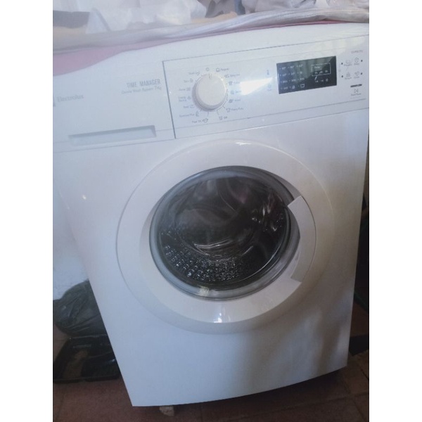 mesin cuci electrolux EWP 85752 second/bekas
