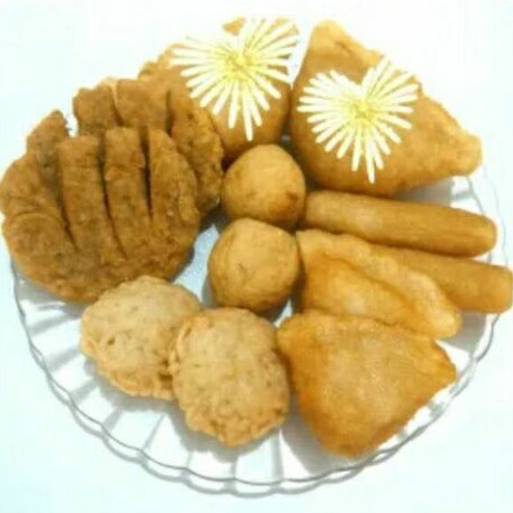 

Pempek Yuly (Pempek campur isi 10 mentah/frozen)