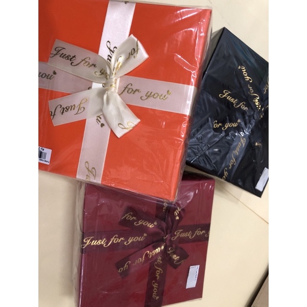 

Kotak Kado Pls + Pt Tanggung