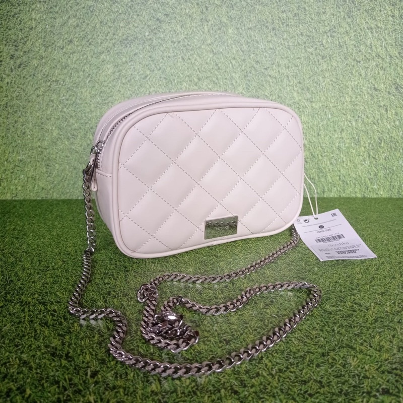 BERSHKA CHAIN BAG
