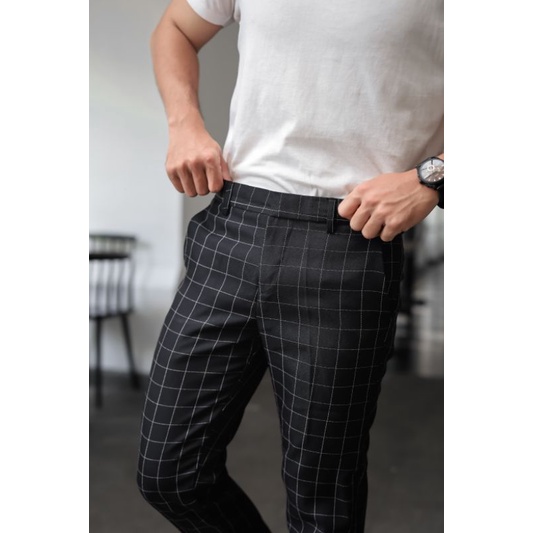 Mubeng Ankle Tartan Pants