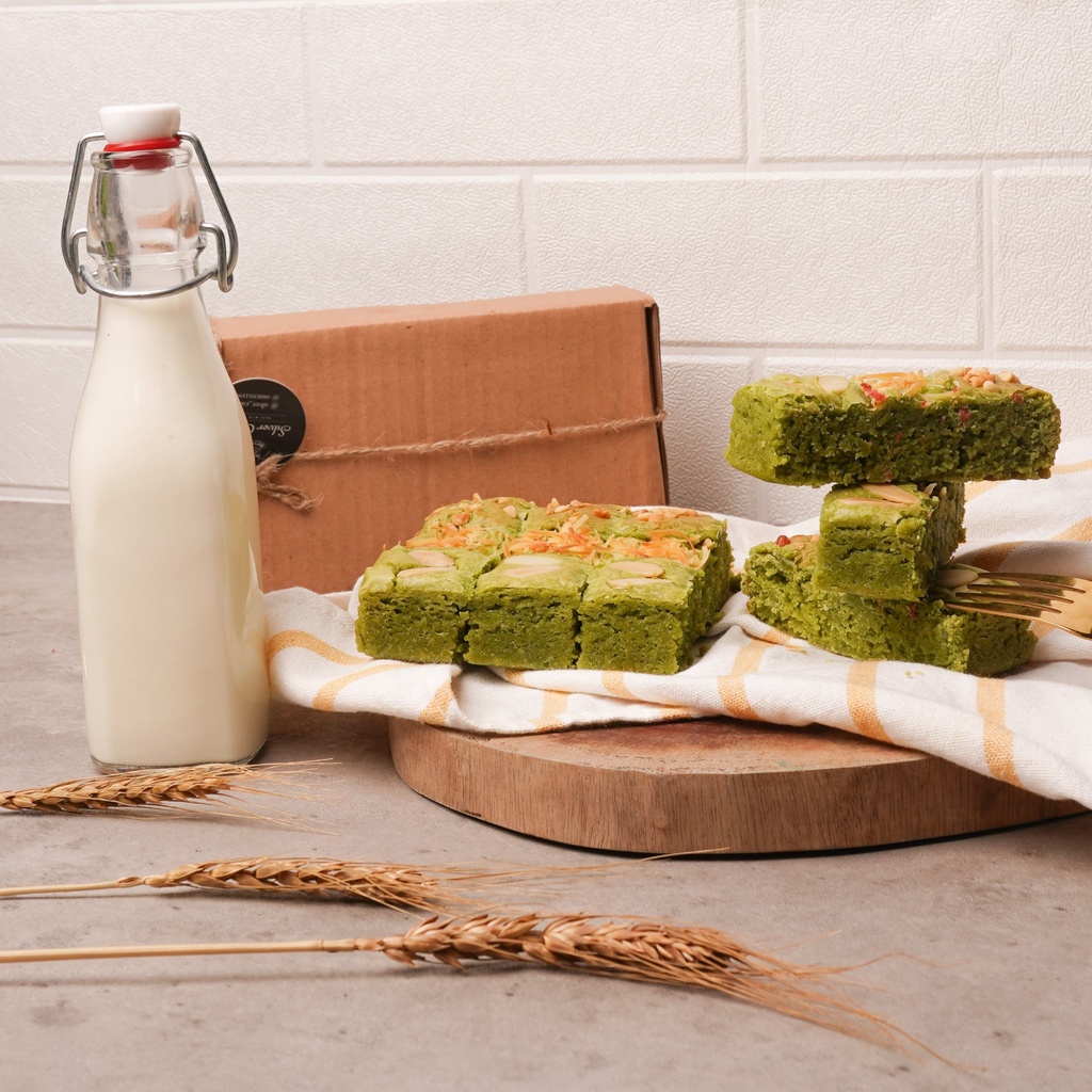 

FUDGY BROWNIES MATCHA / FUDGY BROWNIES GREENTEA