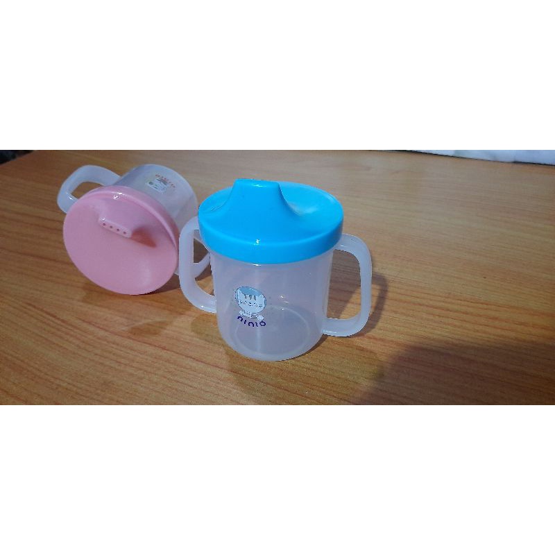 Gelas Botol Cucup Cucupan Tempat Minum Anak Bayi dengan 2 Gagang Bpa Free Ninio 180 ml