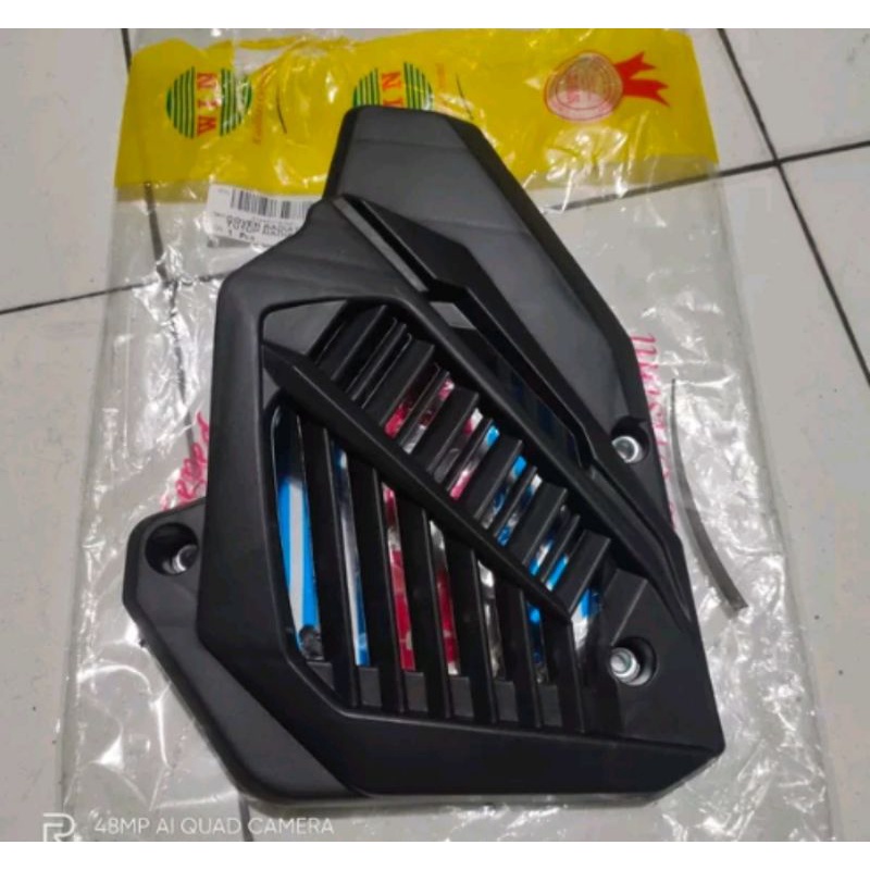 TUTUP KIPAS / TUTUP  RADIATOR VARIO 125/150 ESP TH 2015 - 2017 / COVER RADIATOR VARIO 125/150 OLD
