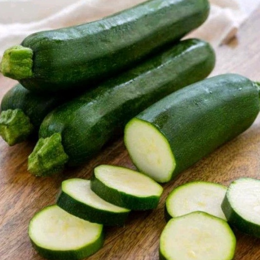 

ZUCCHINI GREEN / COURGETTE FRESH / SAYUR ZUKINI HIJAU SEGAR 400 GRAM / PACK