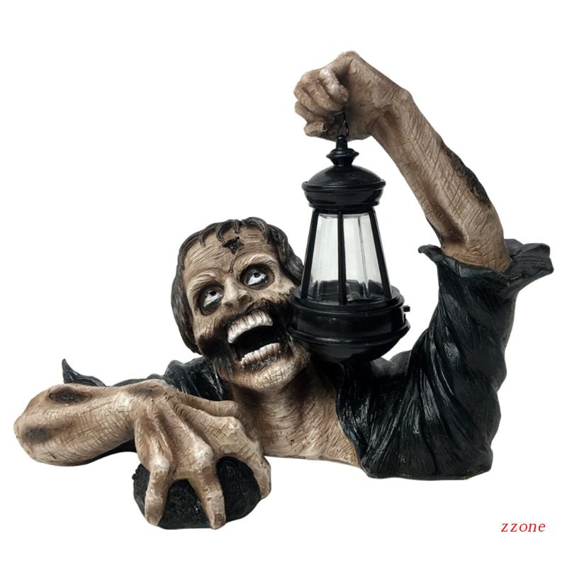 Patung Zombie Hideous Bahan Resin Dengan Lampu Lentera Untuk Dekorasi Pesta Halloween