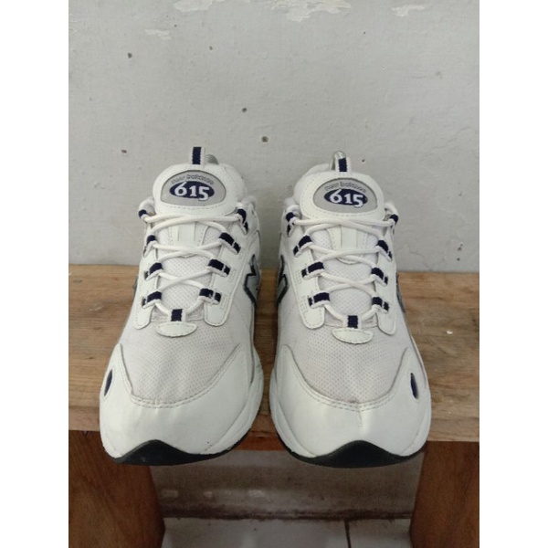 Sepatu New Balance 615